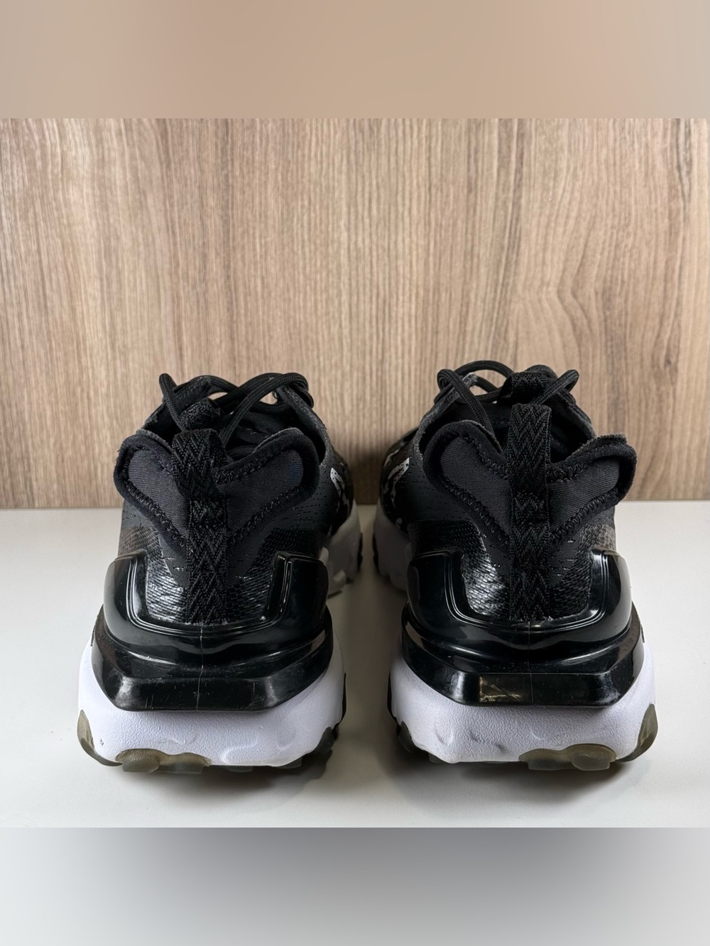 Nike React Vision Black White Running Shoes CD4373-006 Men’s Size 9 - Picture 4 of 9